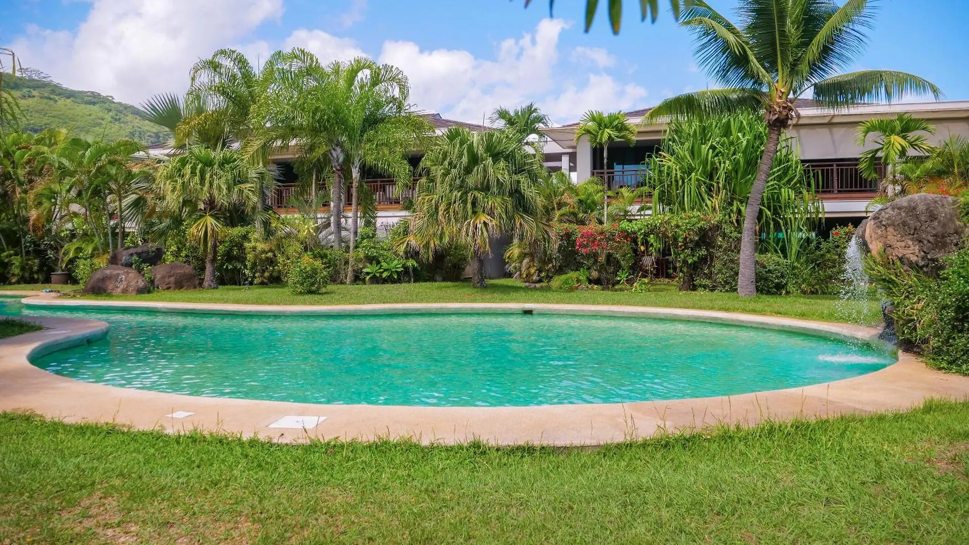 Havre De Paix Avec Piscine Et Plage Idyllique Punaauia  Punaauia (Tahiti)